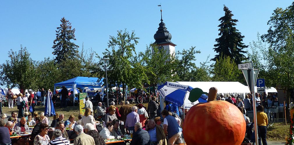 Streuobstfest Markt Herrnsheim, Copyright: Reifenscheid-Eckert